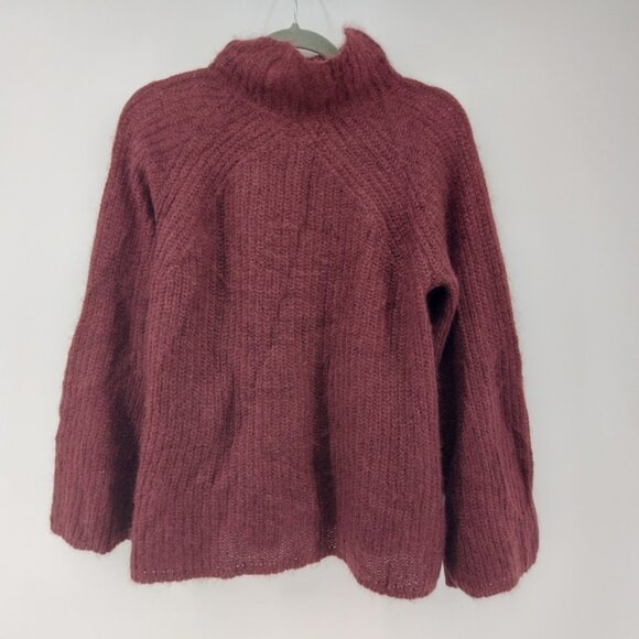 Naadam Mohair Wool Flare Sleeve Turtleneck Sweater Size Small Oversized - Picture 2 of 6
